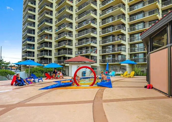 Sunny Coastal With Views Balcony Pools Gym Sauna & Ac Holiday home Ocean City