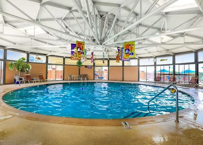 Sunny Coastal With Views Balcony Pools Gym Sauna & Ac Holiday home Ocean City