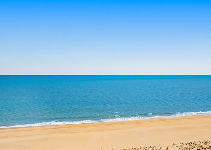 Holiday home Sunny Coastal With Views Balcony Pools Gym Sauna & Ac Ocean City